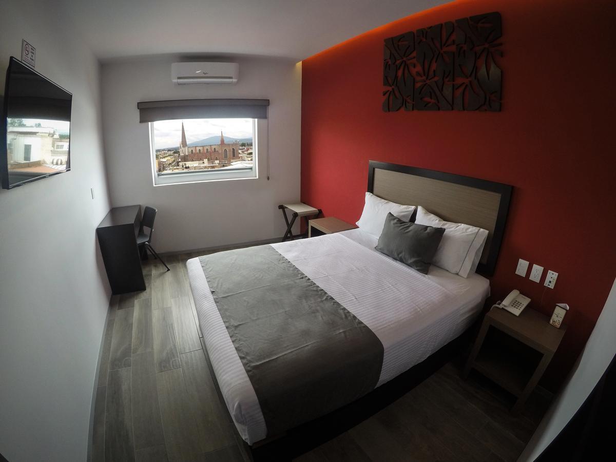 Terrass Hotel Zamora 萨莫拉-德伊达尔戈 外观 照片