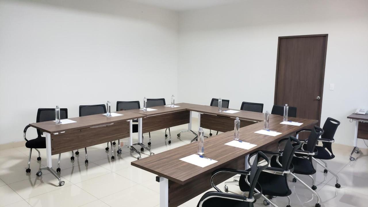 Terrass Hotel Zamora 萨莫拉-德伊达尔戈 外观 照片